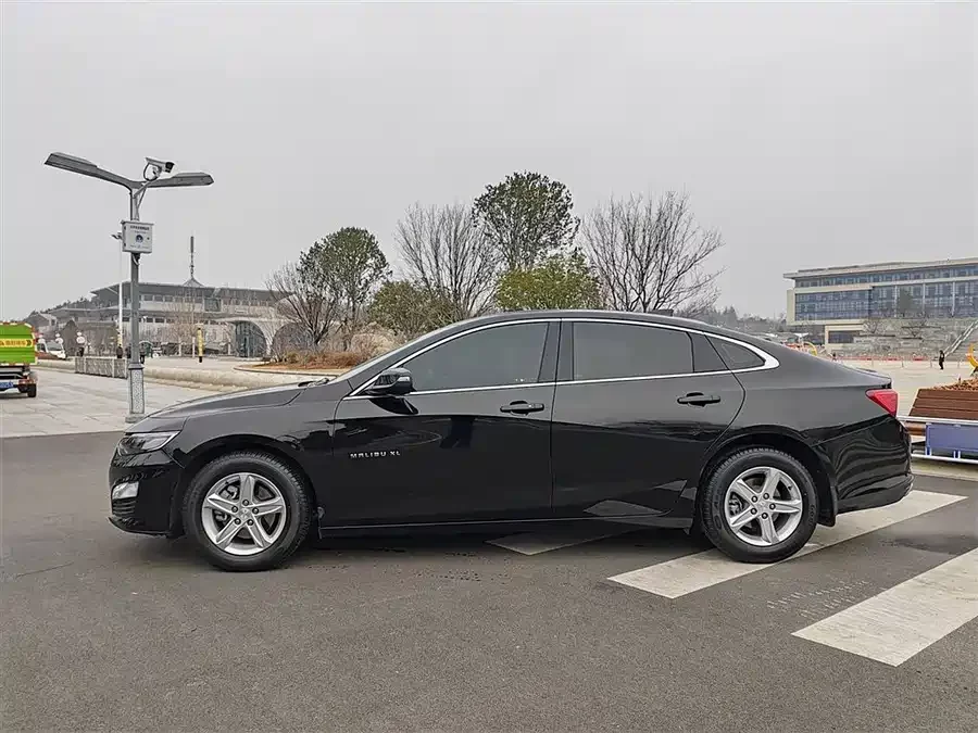 Chevrolet Malibu XL