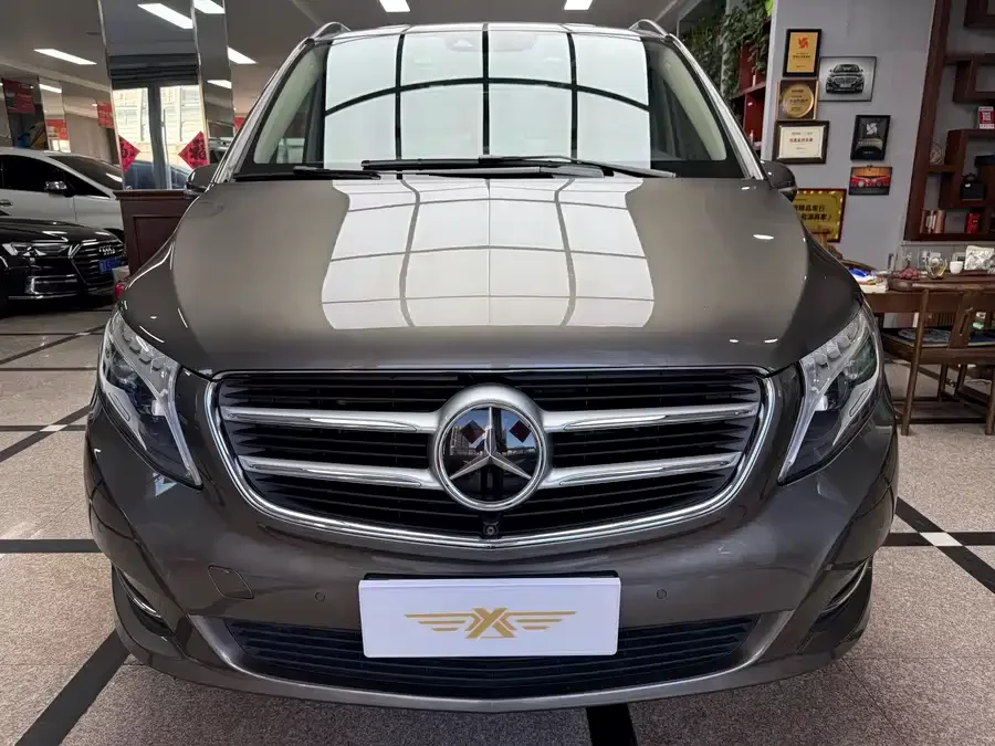 Mercedes Benz Class V