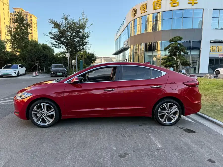 Hyundai elantra