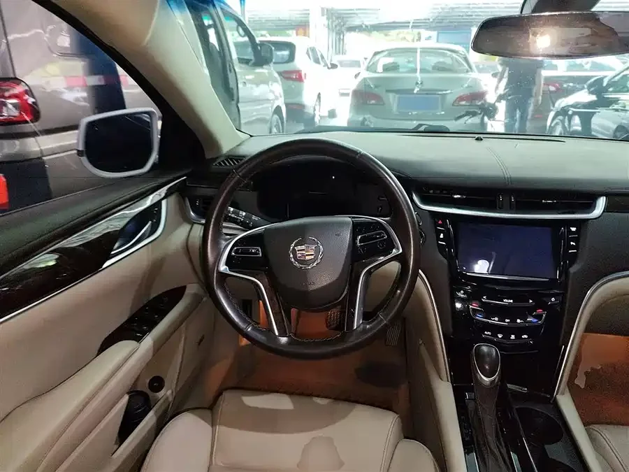 Cadillac XTS