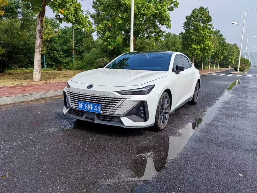 Changan UNI-V