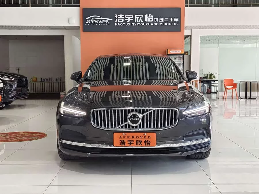 Volvo S90
