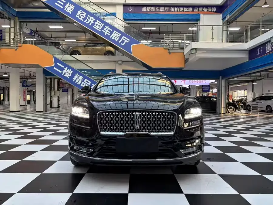 Lincoln Navigator