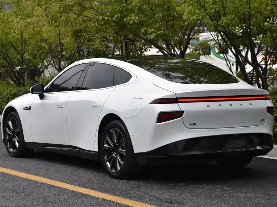 Xpeng P7