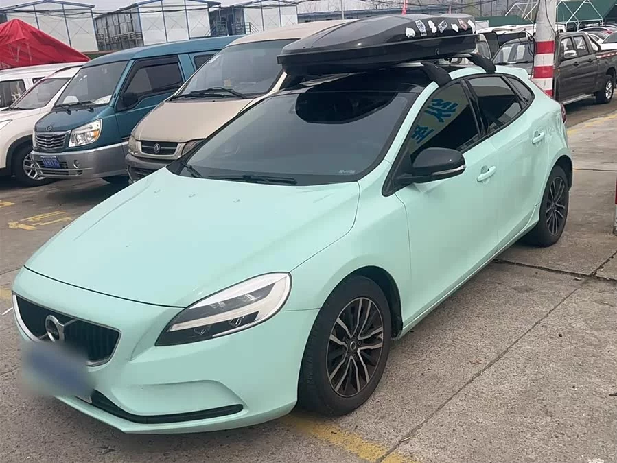 Volvo V40
