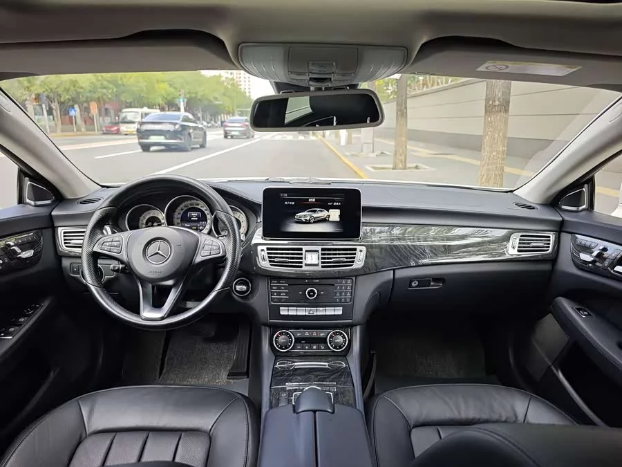 Mercedes Benz CLS
