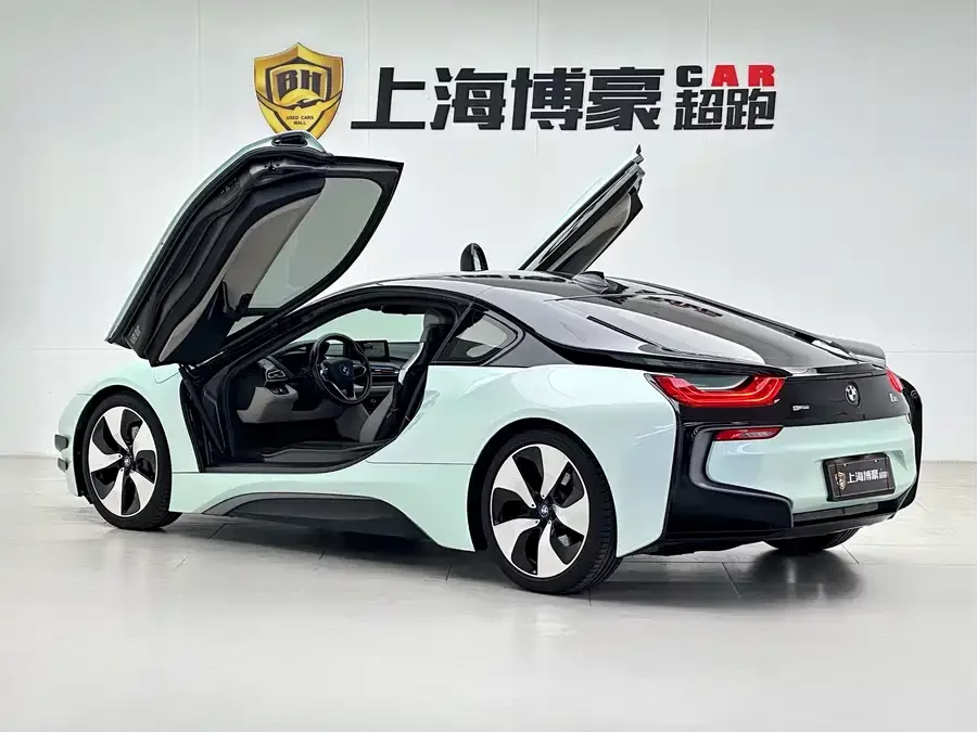 BMW i8