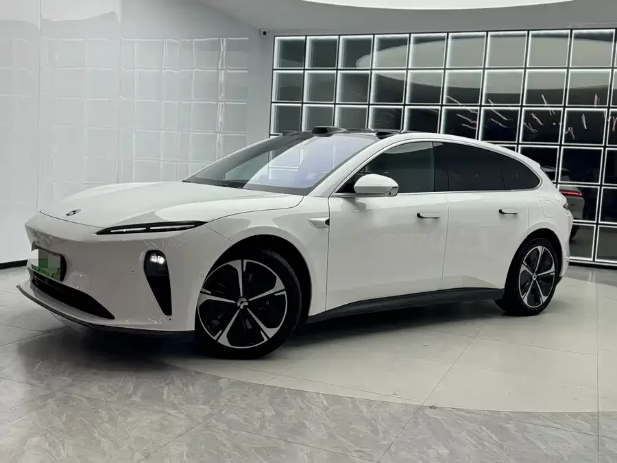 NIO ET5T