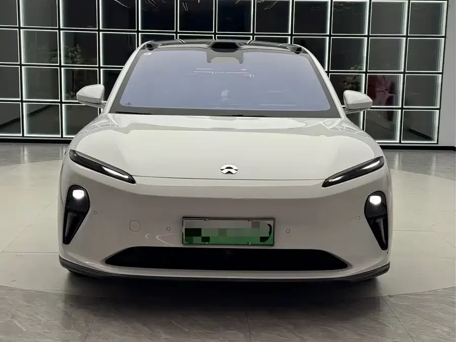 NIO ET5T