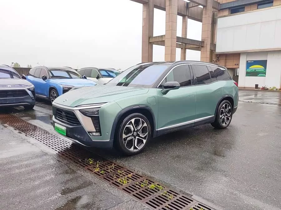 NIO ES8