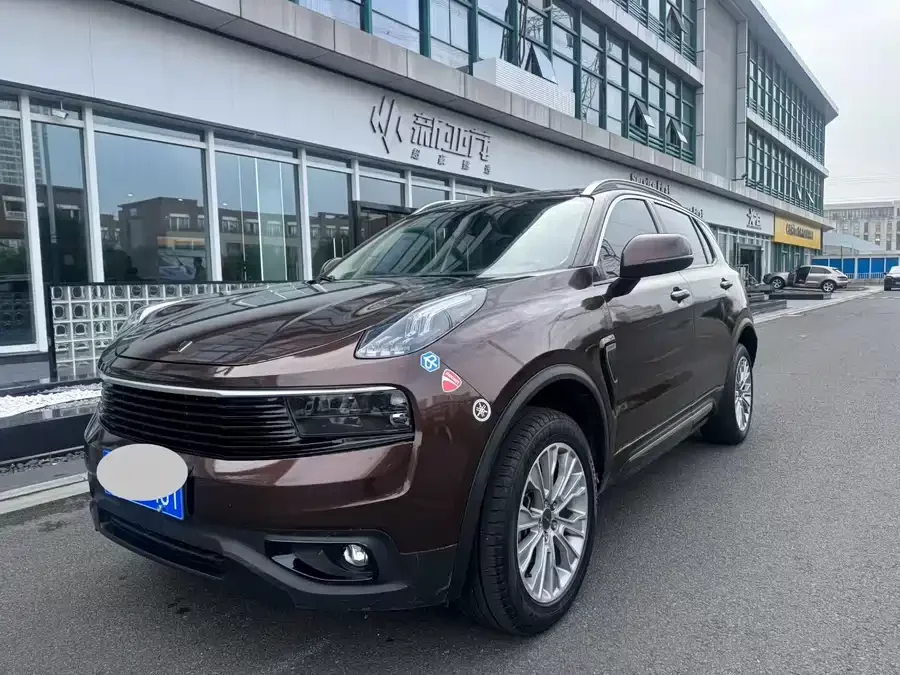 Lynk & Co 01
