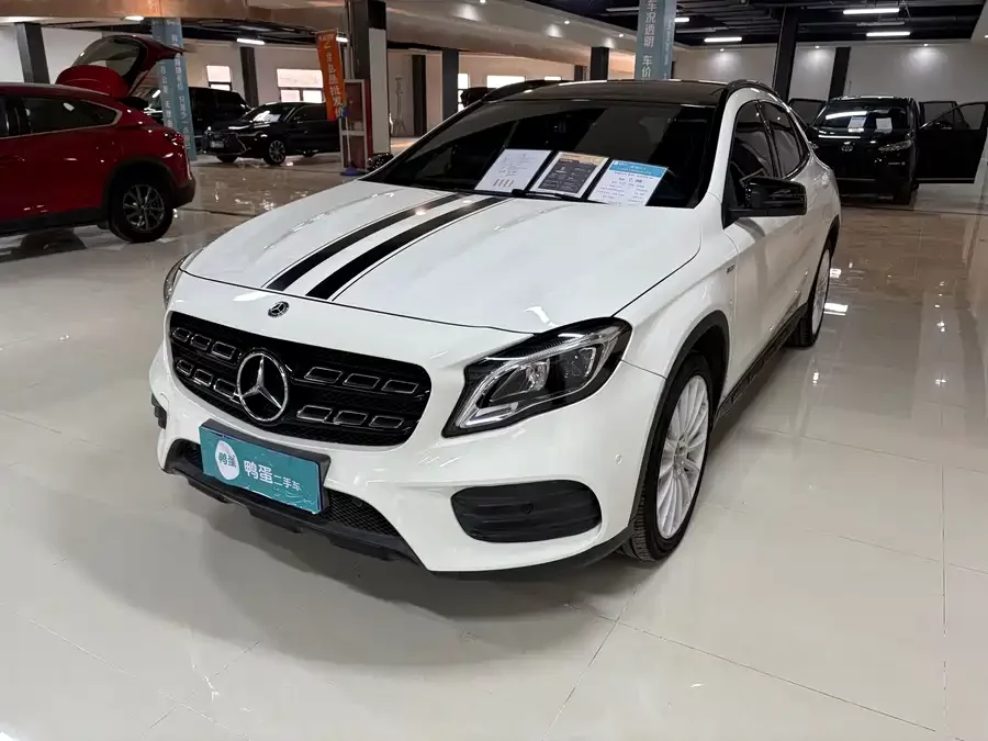 Mercedes Benz GLA
