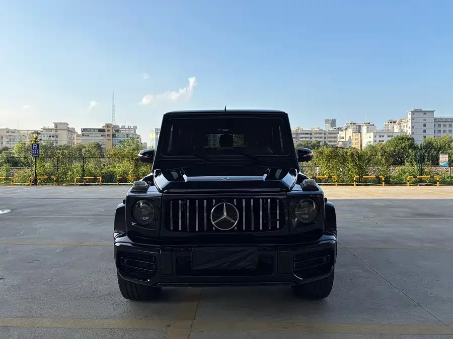 Mercedes Benz G-rated