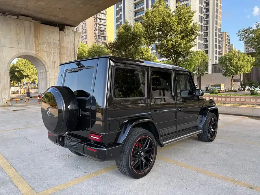 Mercedes Benz G-rated