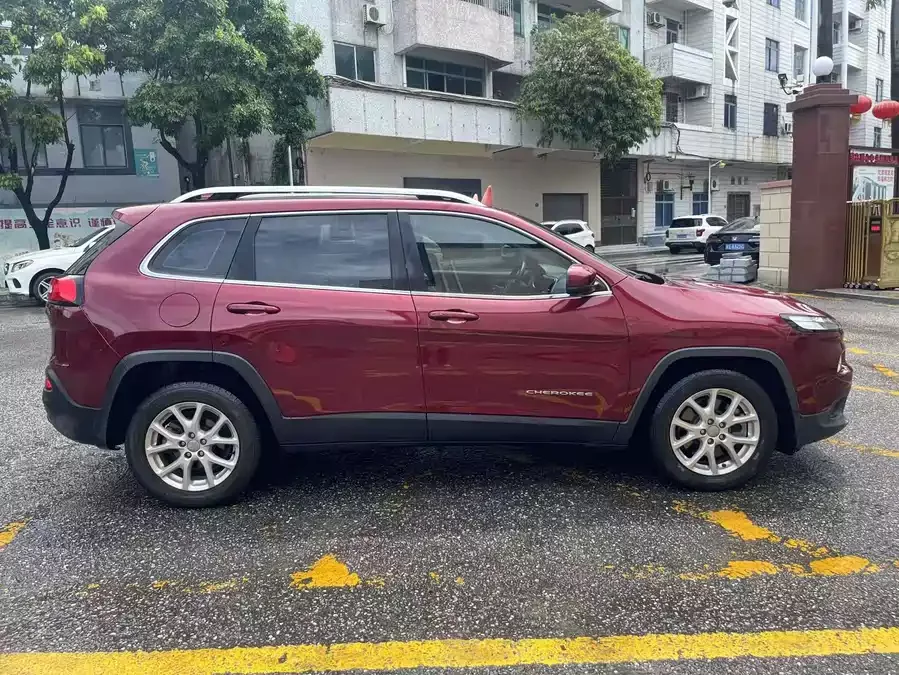 Jeep Cherokee