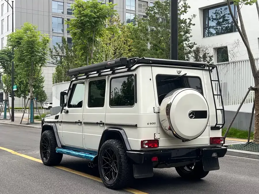 Mercedes Benz G-rated