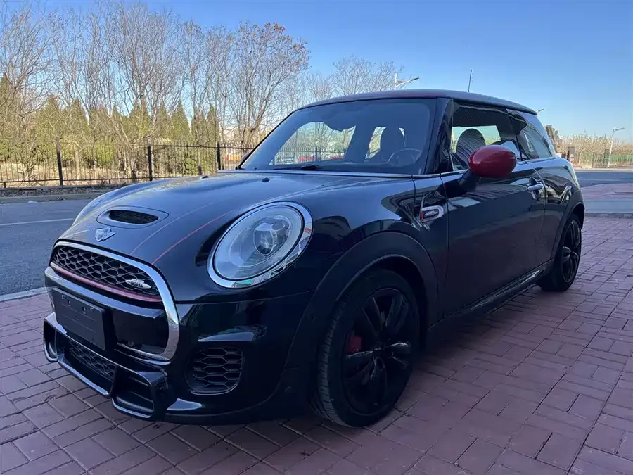 MINI JCW