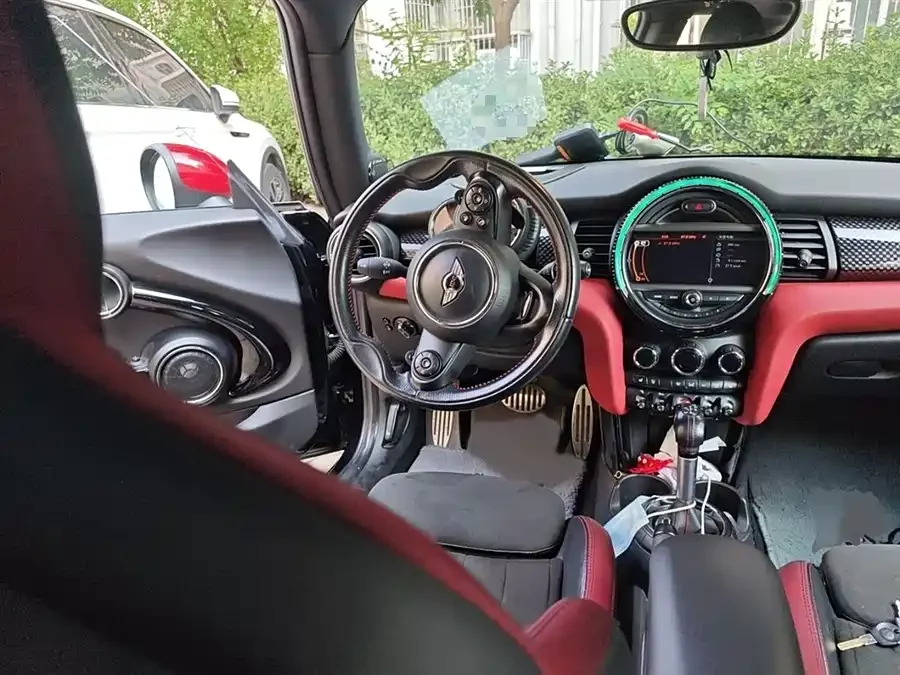 MINI JCW