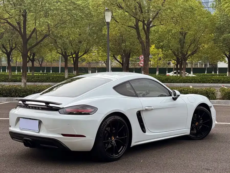 Porsche 718