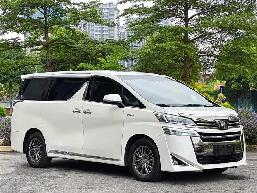 Toyota Crown Vellfire