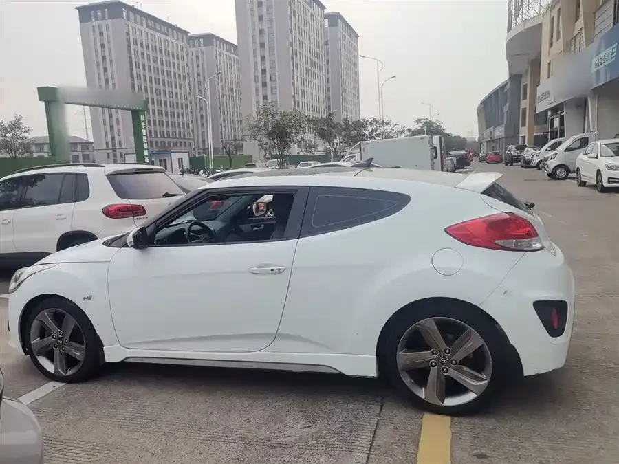 Hyundai Veloster
