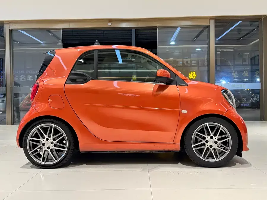 Brass smart fortwo