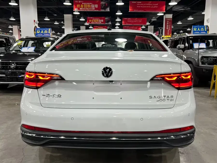 Volkswagen Sagitar