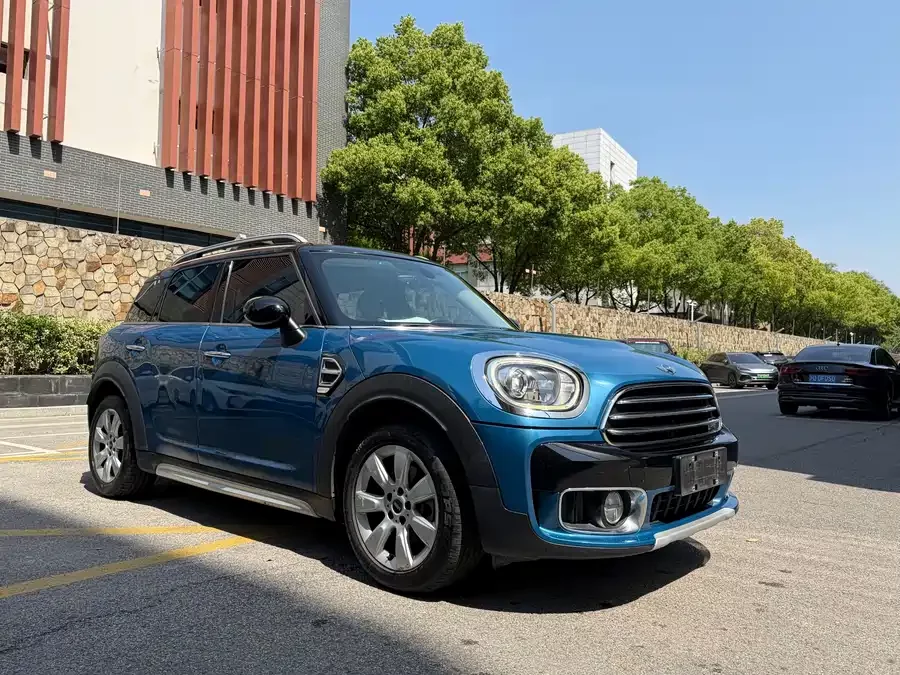MINI COUNTRYMAN