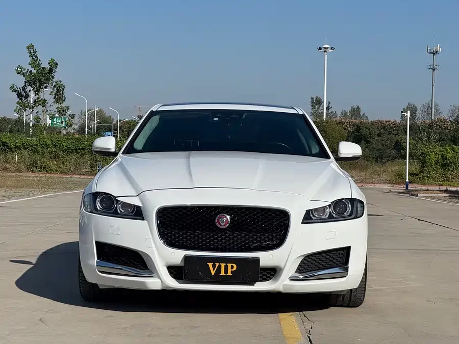 Jaguar XFL