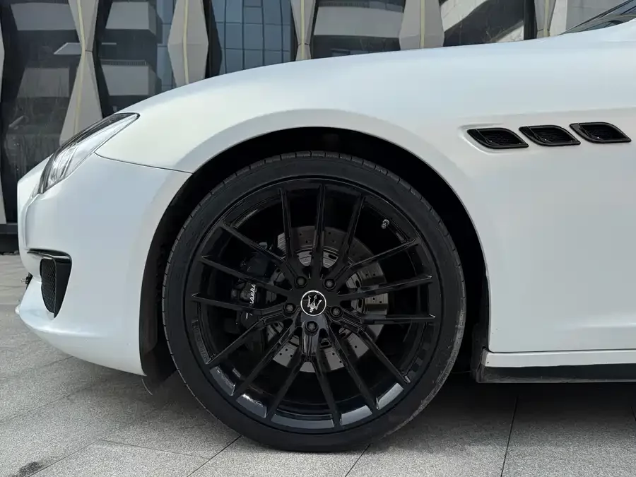 Maserati President