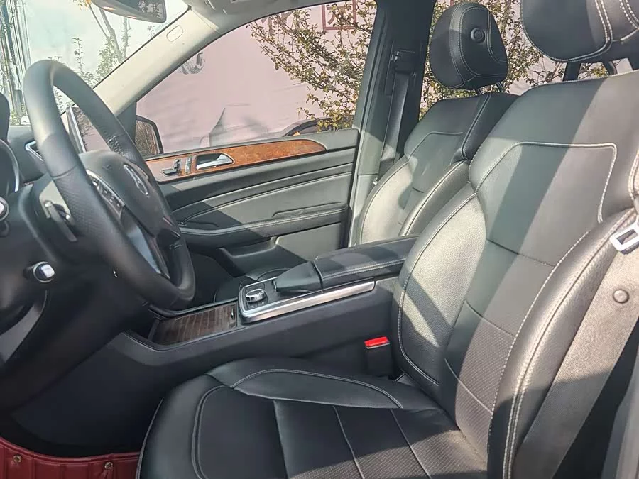 Mercedes Benz M-Class