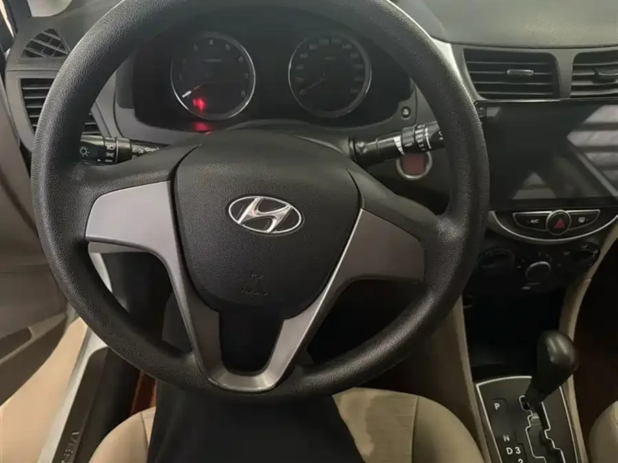 Hyundai Rena