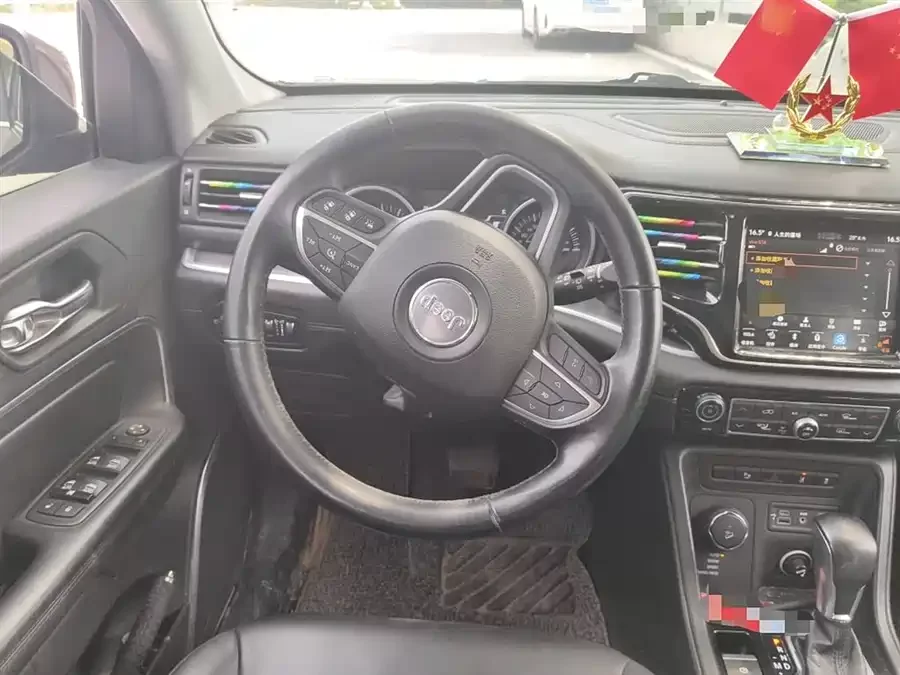 Jeep Commander