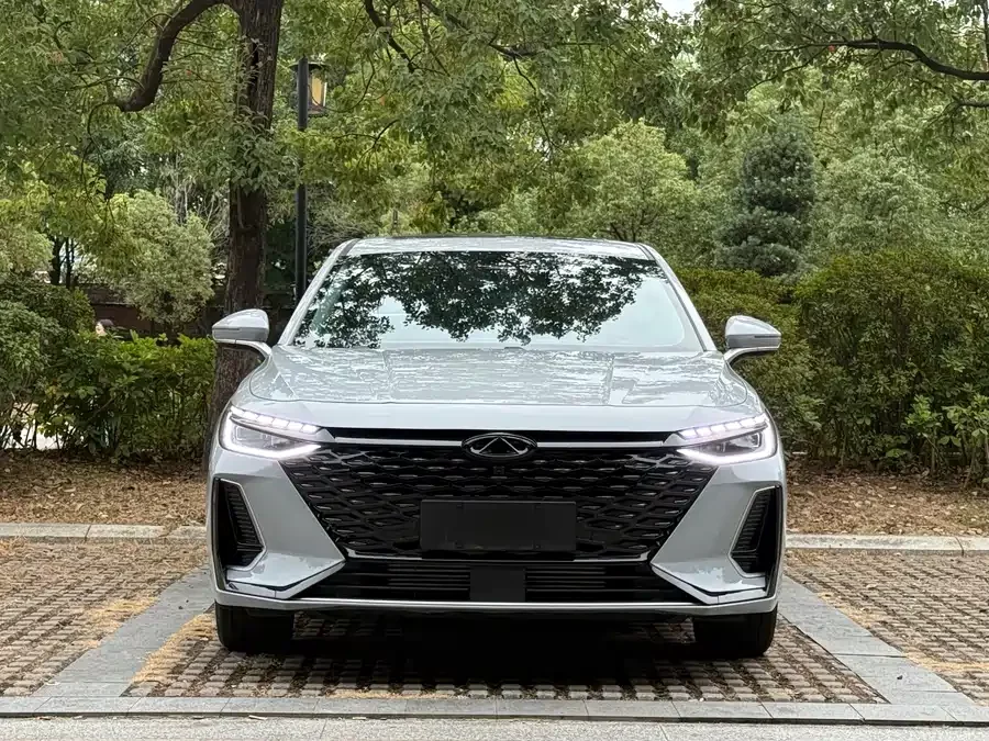 Chery Arrizo 8