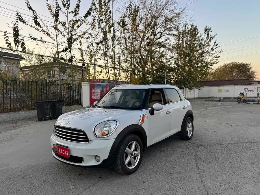MINI COUNTRYMAN