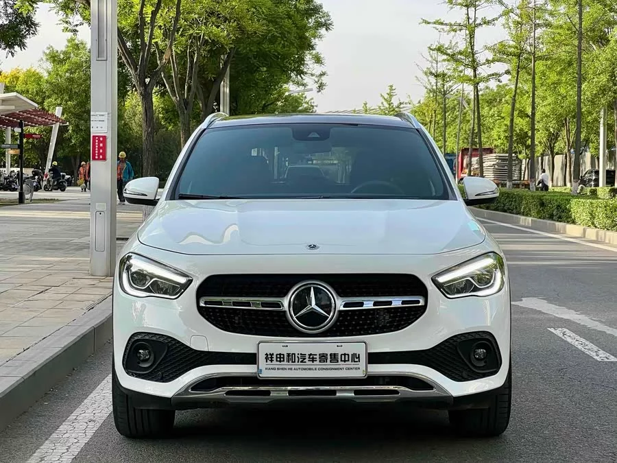 Mercedes Benz GLA