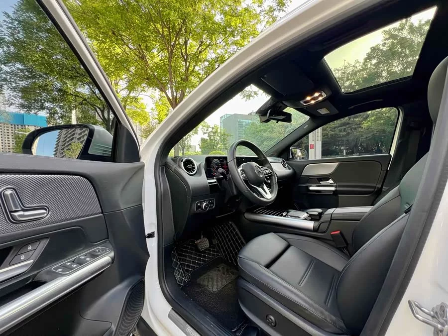 Mercedes Benz GLA