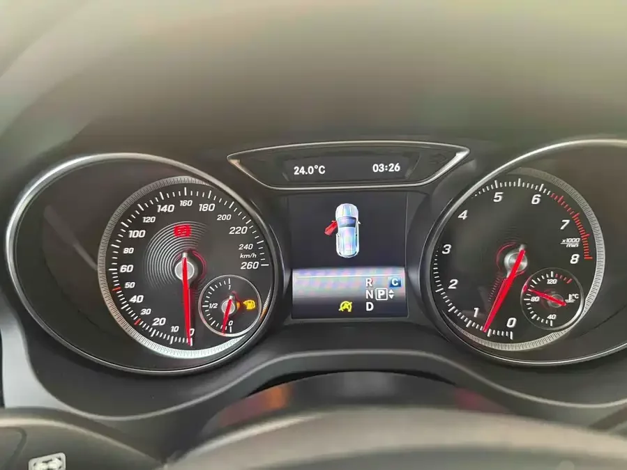 Mercedes Benz GLA