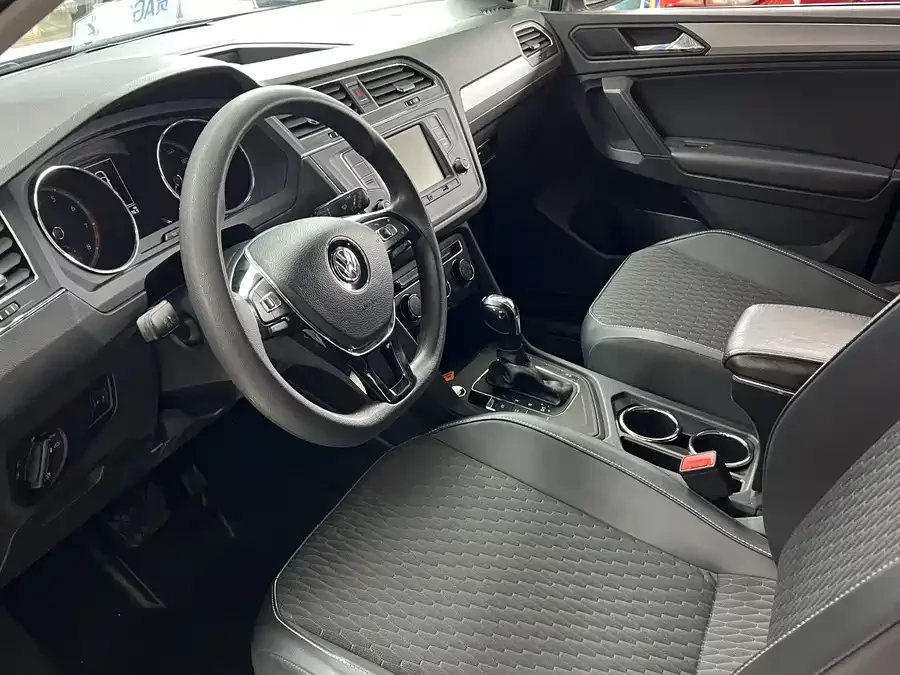 Volkswagen Tiguan L