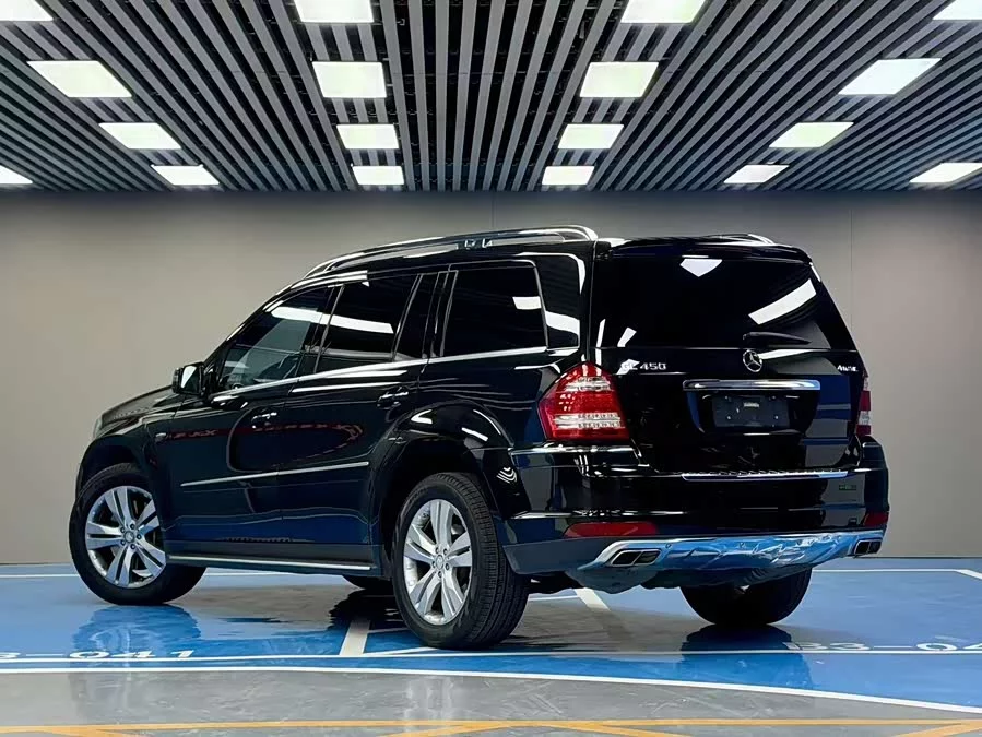Mercedes Benz GL-Class