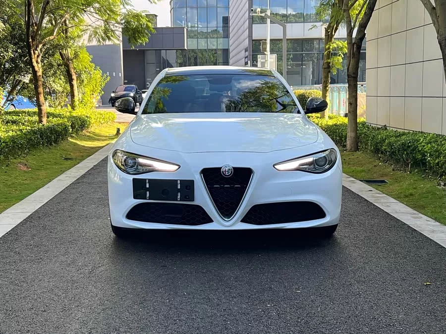 Alfa Romeo Giulia