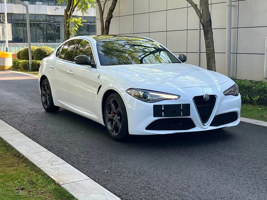Alfa Romeo Giulia