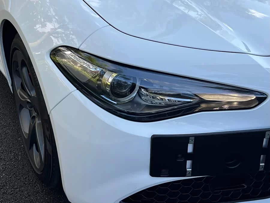 Alfa Romeo Giulia