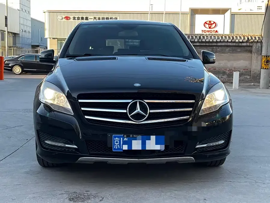 Mercedes Benz R-rated