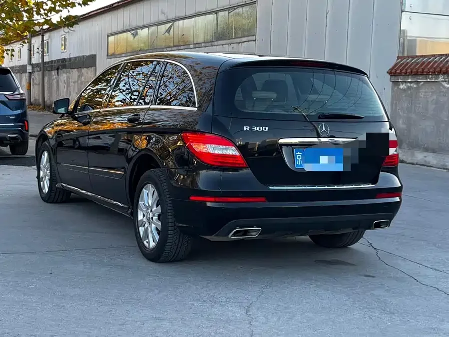 Mercedes Benz R-rated
