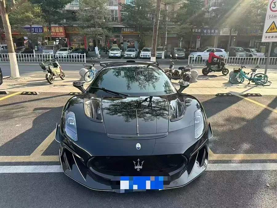Maserati MC20