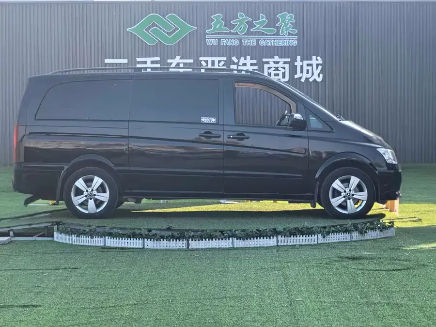 Mercedes Benz Viano
