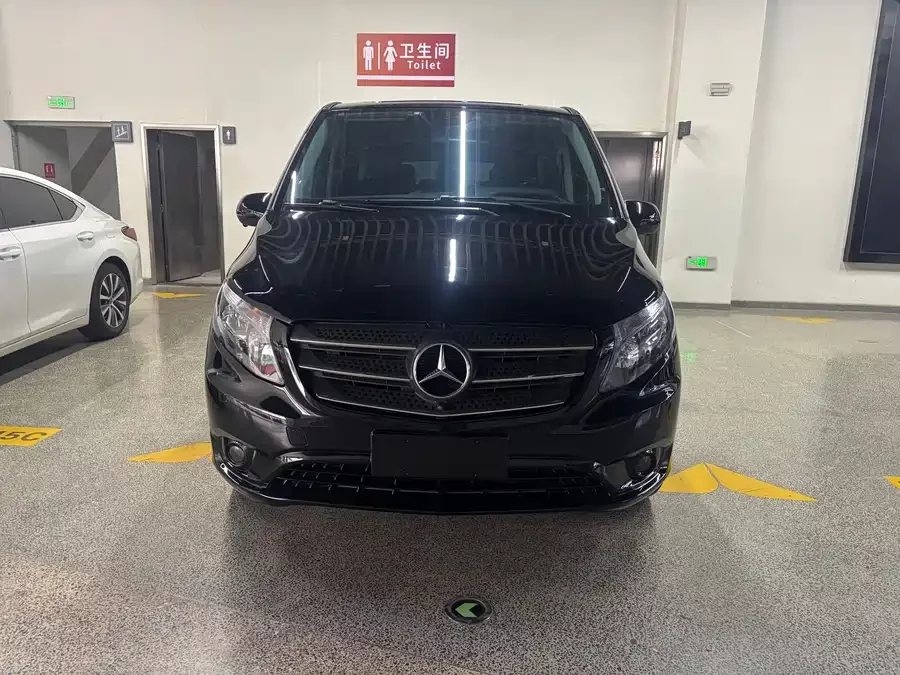 Mercedes Benz Vito