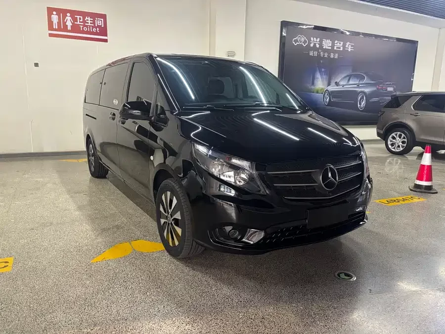 Mercedes Benz Vito