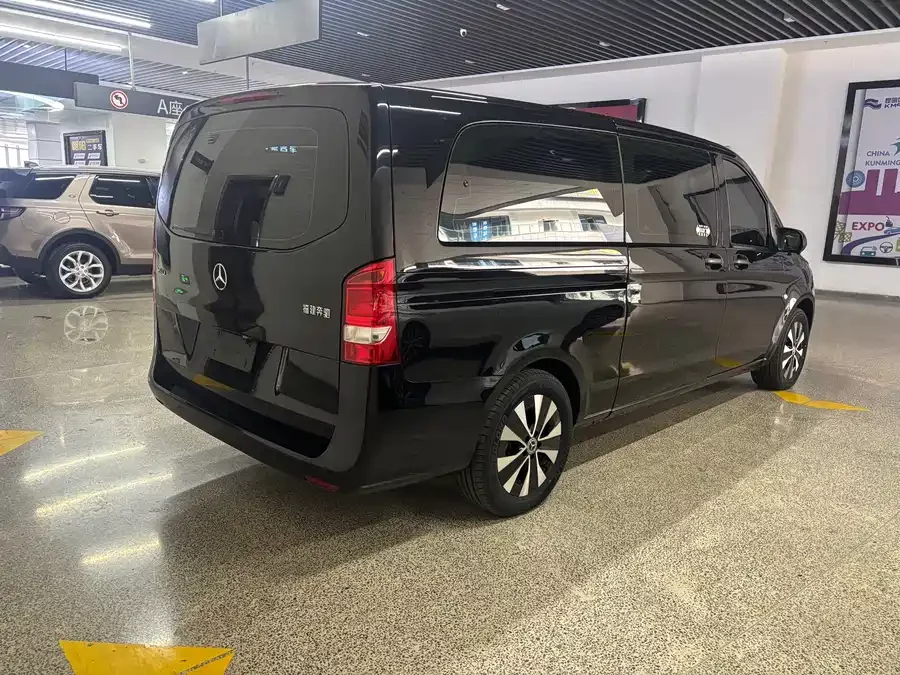 Mercedes Benz Vito